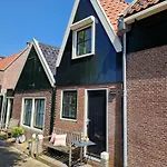 De Punt アパート モニキンダム