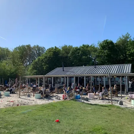 De Punt 모니켄담